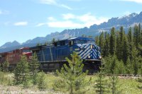 Leased AC4400 CEFX1041 runs on CP rails through Banff National Park.